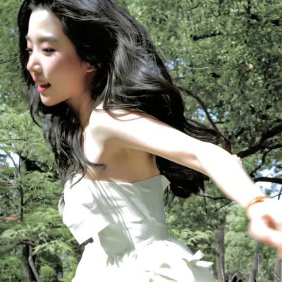 穿粉红色裤子的男孩